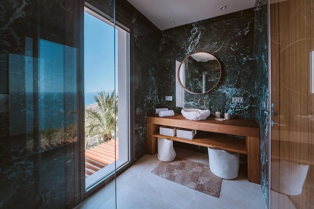 Serenity Villa On The Cliff With Climatized Pool Sauzal
